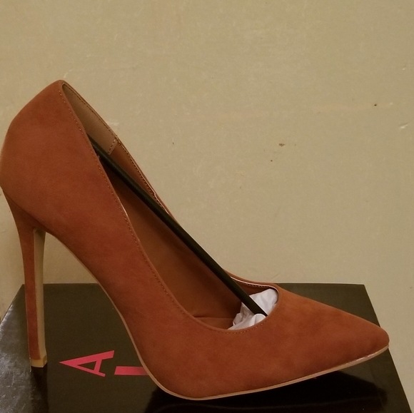TAN FAUX SUEDE POINTY TOE STILETTO HEELS - Picture 3 of 4